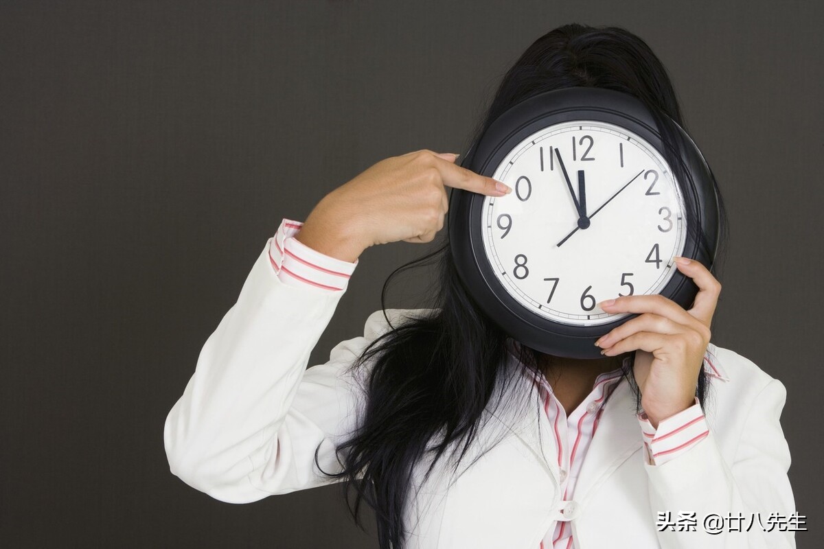 分手后送她最后一件礼物 (分手后想给她送个礼物)