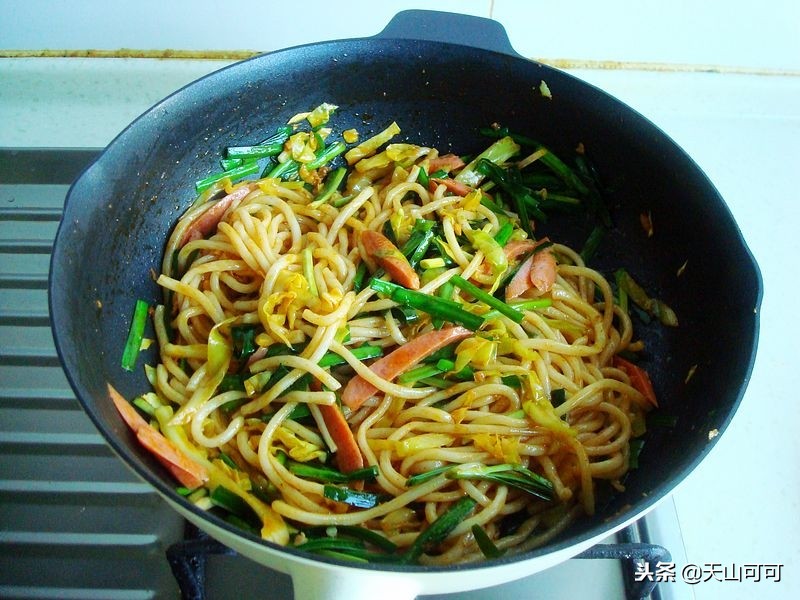 家常炒米粉简单又好吃,炒米粉怎么让不粘不坨又好吃