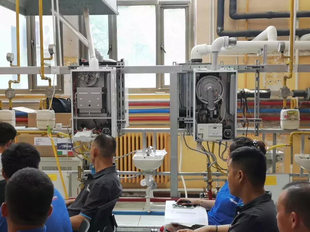 意大利斯密河南地区经销商新品推介及技术培训会