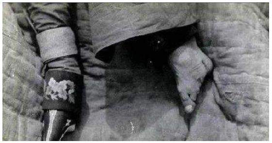 女生老是觉得自己丑咋办,如果女生觉得自己长得丑怎么办