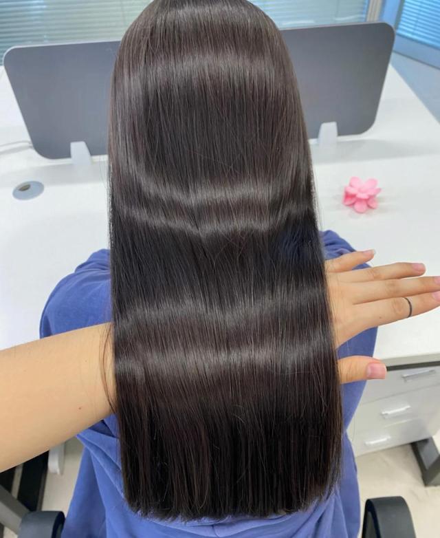 发质毛躁怎么护理,发尾干枯怎么洗头