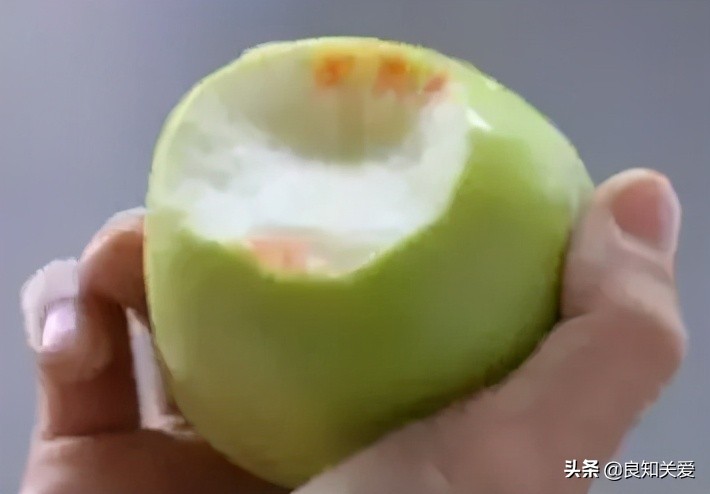 手术后牙龈出血是什么原因,牙龈出血是吃阿司匹林导致的吗