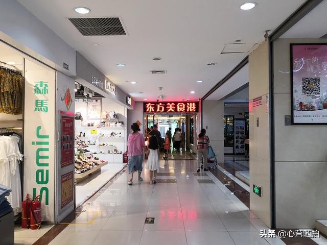 随拍转型后的百荣,店主问:你打算拿多少货?我说我只买一件
