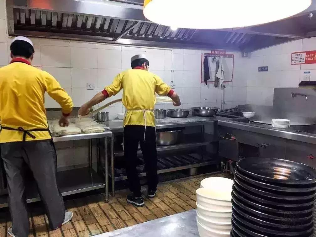 一头扎进春天里云南,美如仙境的西南民大