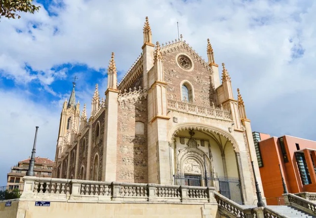 西班牙航空和葡萄牙航空,去西班牙有哪些国际航空