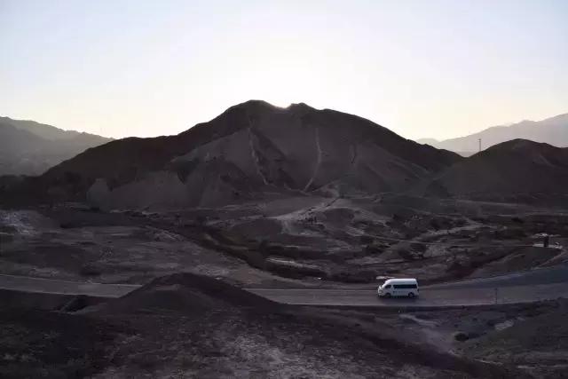 她的美是你无法企及的,她的美是不可方物的美