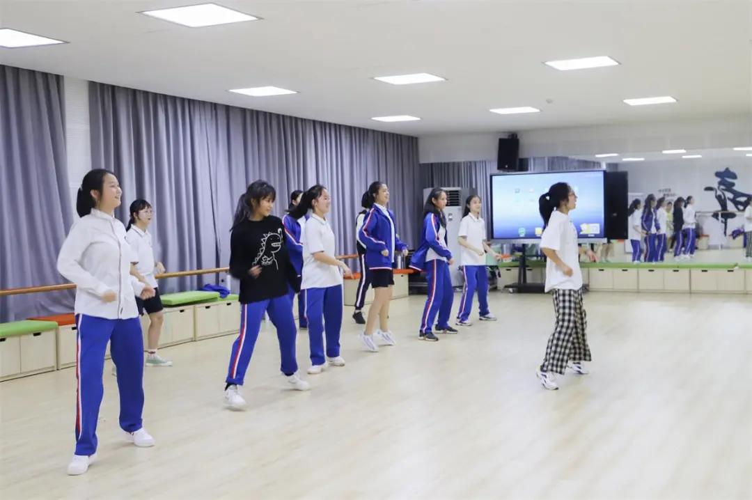 「直播预告」今晚7:00,校长天团带你了解金太阳实验中学