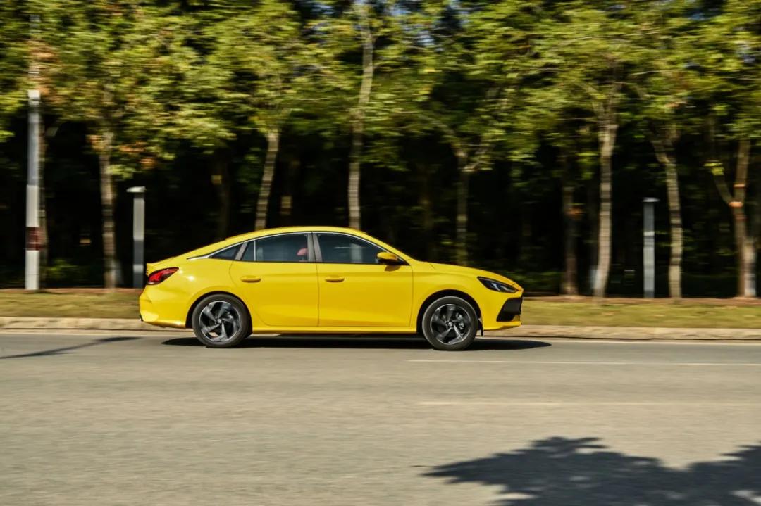 全新名爵mg5实拍,名爵mg5性能测试