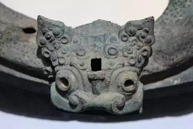 龙跟老虎哪个最厉害,龙比虎厉害为什么会在虎后面