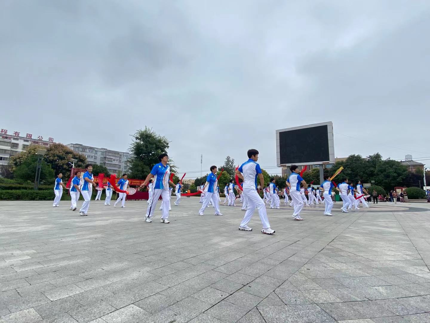 把惠民实事办到群众的心坎上,扎实推进我为群众办实事实践活动