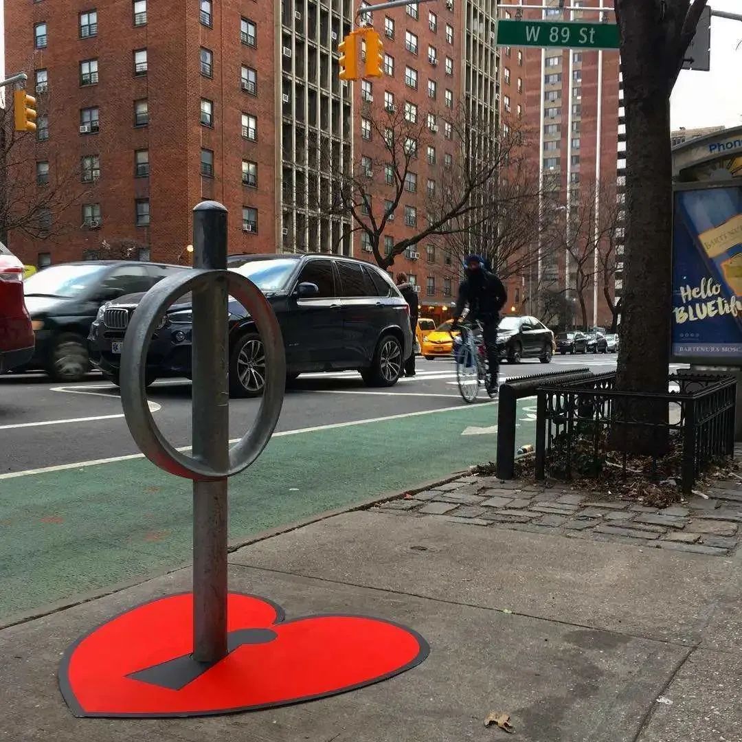 奥斯卡影帝沦为服务员?好莱坞星光大道被糟蹋?网友惊呼神操作