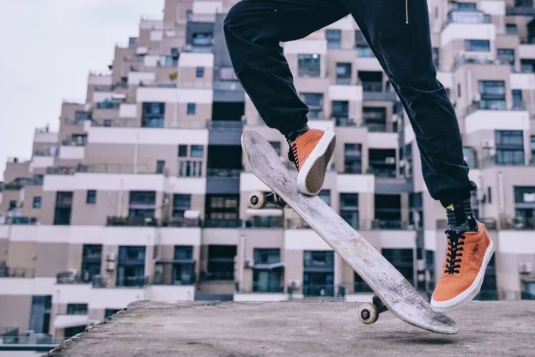 什么滑板鞋最实惠耐用又好看,好看实惠的滑板鞋