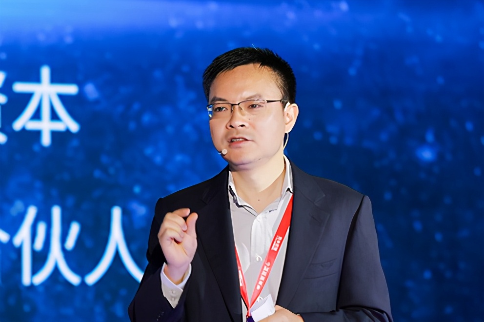 互联网隐形富豪雷军究竟有多牛,互联网风云人物雷军