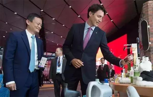 加拿大美白身体乳推荐,保湿力度强大牌的身体乳