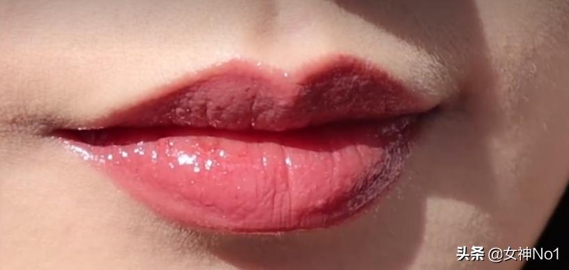 李佳琪口红榜:集齐四只超滋润,超显白必剁手告别黄肤唇干