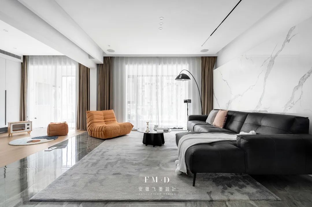 无主灯客厅无磁吸灯灯光布局,无主灯和磁吸轨道灯搭配