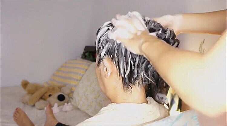 为啥我天天洗头还有头皮屑,正确消除头皮屑脱发的方法