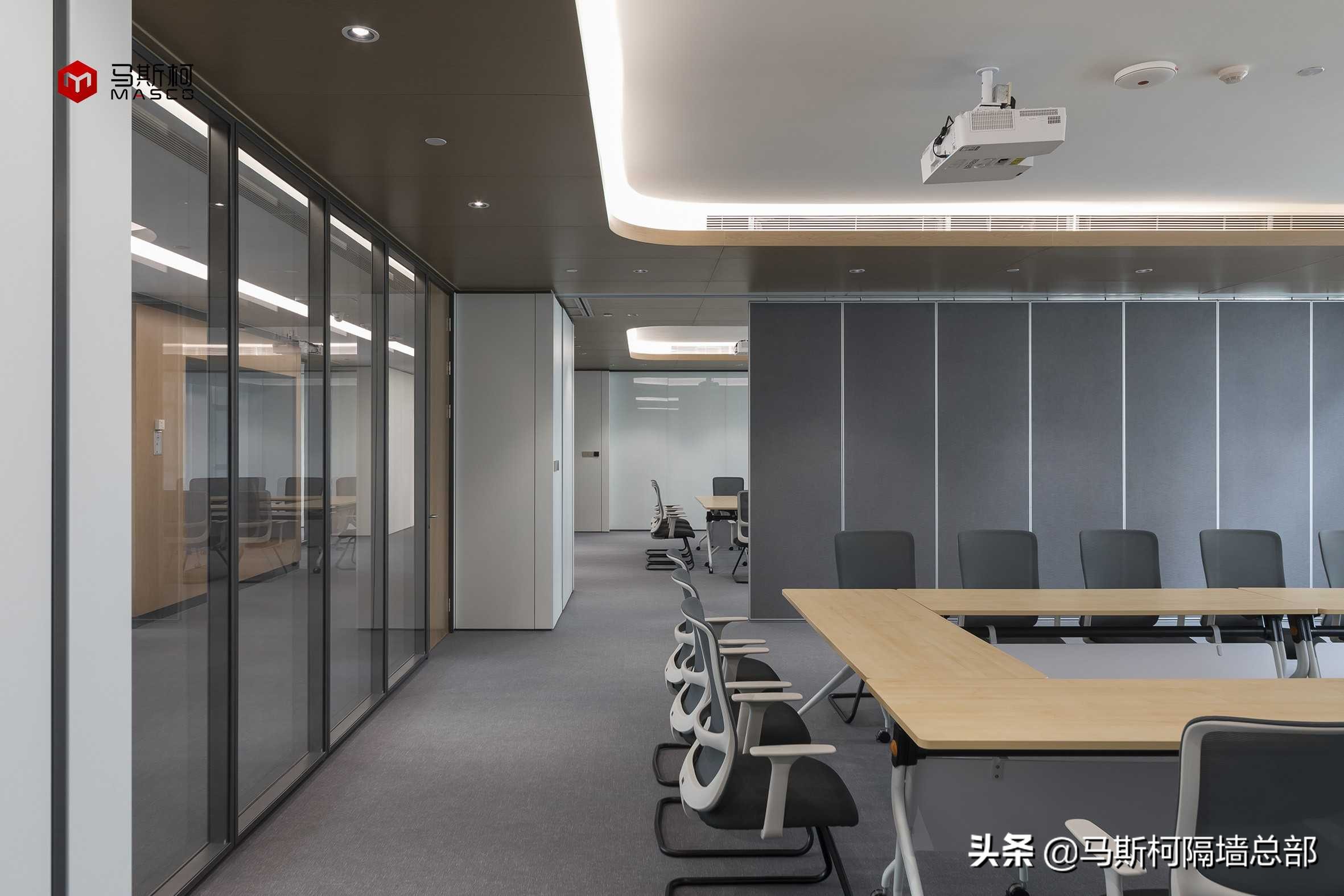 办公室防火玻璃隔断图片,办公室断桥铝防火大玻璃隔断