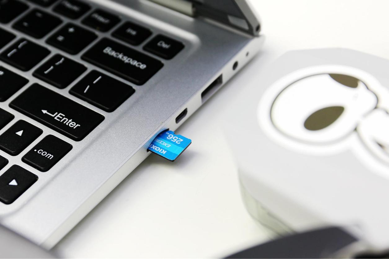 东芝和铠侠的固态硬盘哪个好,铠侠rc201t东芝