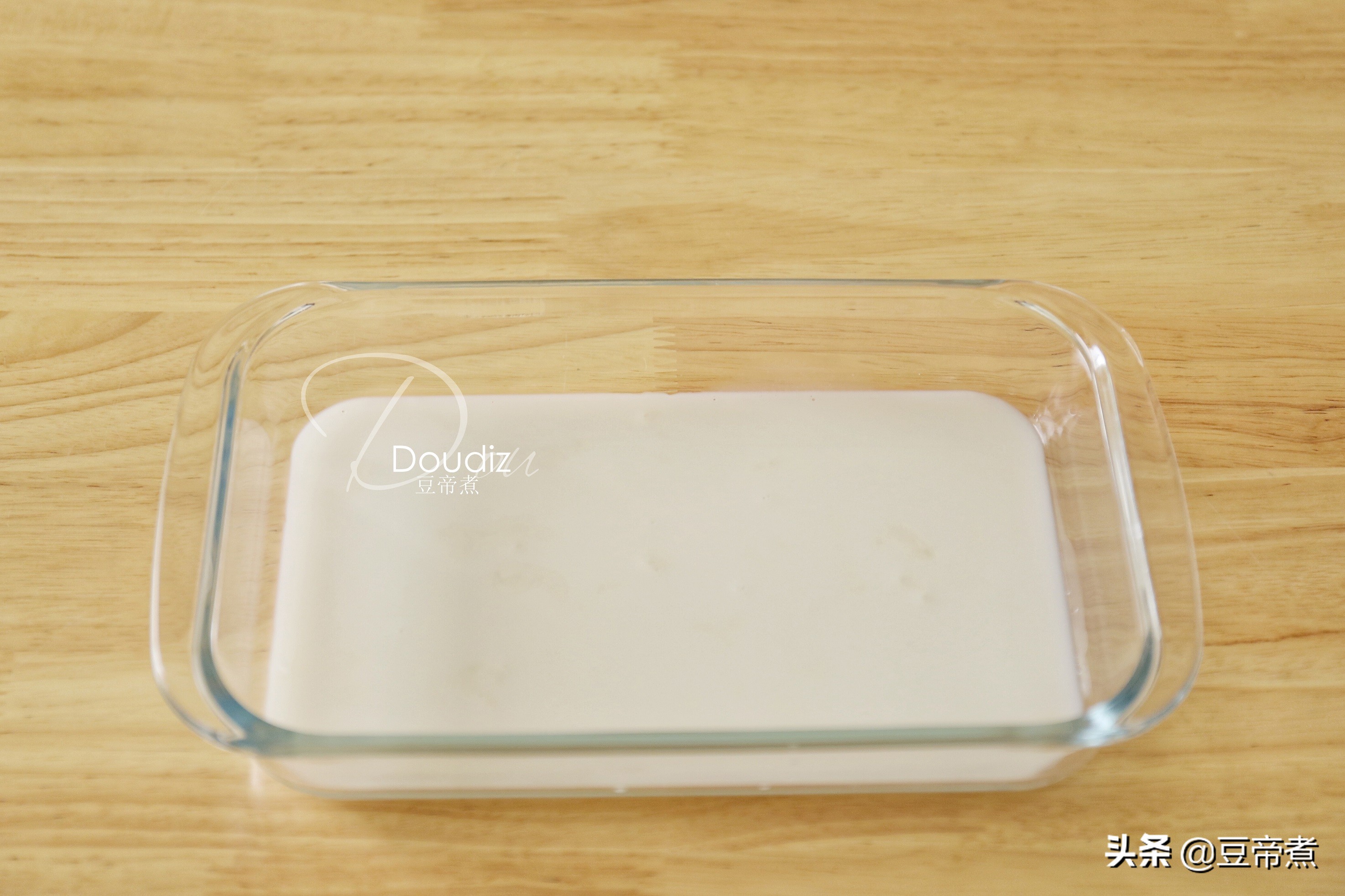 用牛奶和奶粉做甜品,用牛奶做的甜品简单小孩都会做