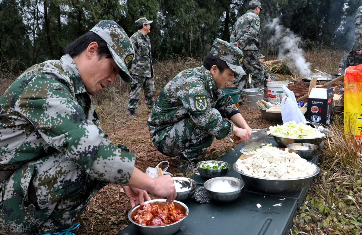当兵的每天伙食标准,当兵的都吃什么伙食