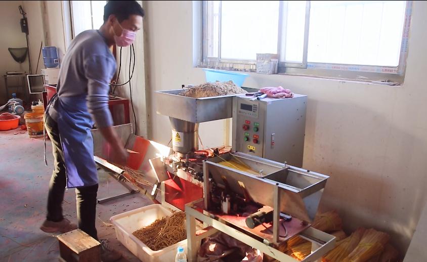 农村小伙靠这门手艺两年买房,河南制香第一村
