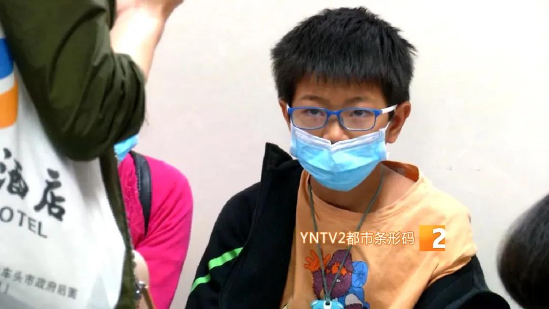 户外活动延缓近视加深,青少年防近视每天户外活动