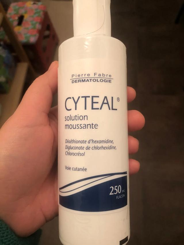 宝宝出水痘怎么控制它发展,宝宝出水痘感染怎么处理