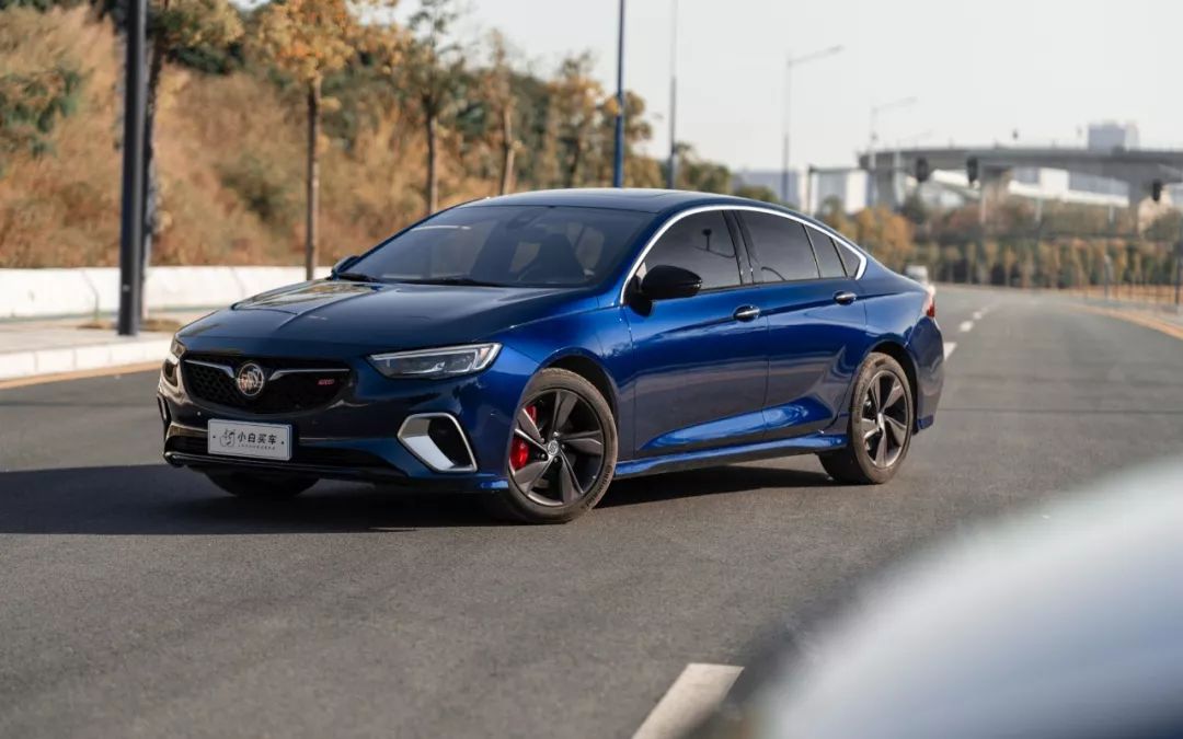 君威gs适合入手吗,小白买车速腾和君威建议买哪个