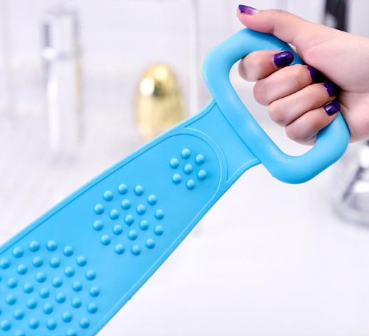 洗澡搓泥后起疙瘩,洗澡时搓出来的泥是怎么回事