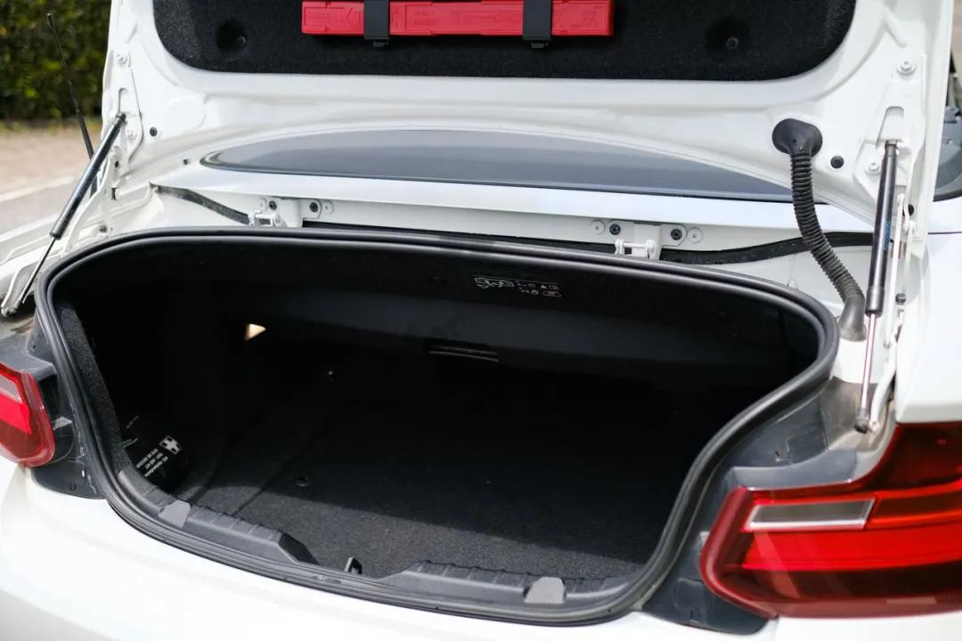 宝马220i有七座的吗,宝马220i最新款