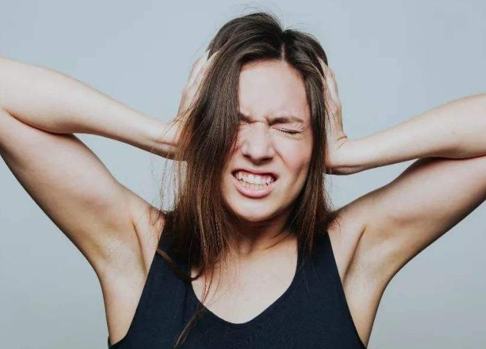 女性进入40岁后,若月经出现3个改变,或许在1~3年内绝经