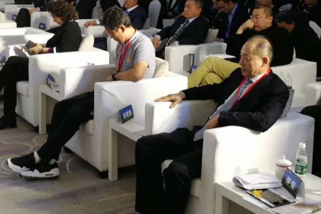 *疆新**足协全面脱钩*疆新**足球全新启航许明当选主席孙继海副主席