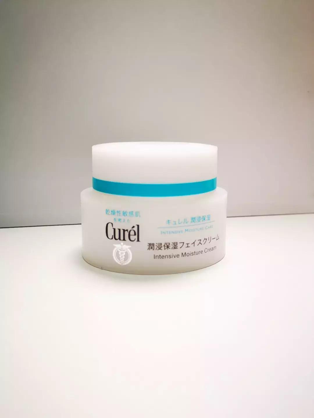 过敏脸上起小疹子用什么面霜,不容易过敏的面霜推荐