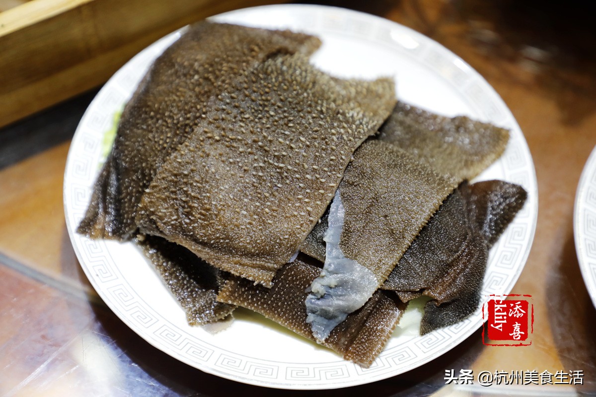 镇江美食三茅宫地锅鸡,镇江美食推荐锅盖面