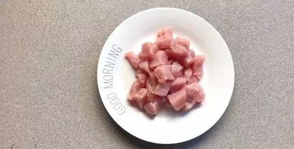 爱吃牙签肉教你在家做,好吃的牙签肉教程