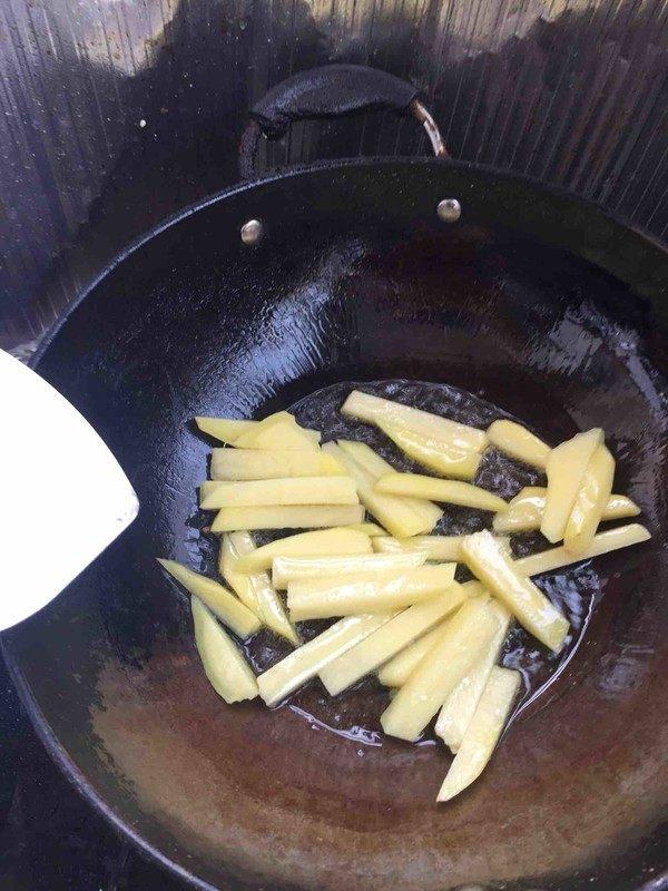 土豆别再炒着吃试试这种新鲜做法,土豆别再炒着吃了这样做比肉都香