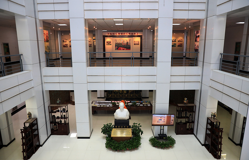 陕西服装工程学院图书馆怎么样,你心目中大学是什么样的