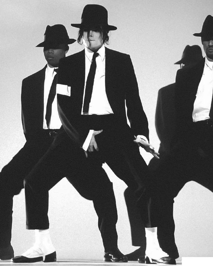 迈克尔杰克逊逝世10周年纪念作品,迈克尔杰克逊十大震撼瞬间