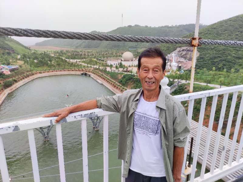 三代人情系汾阳中学