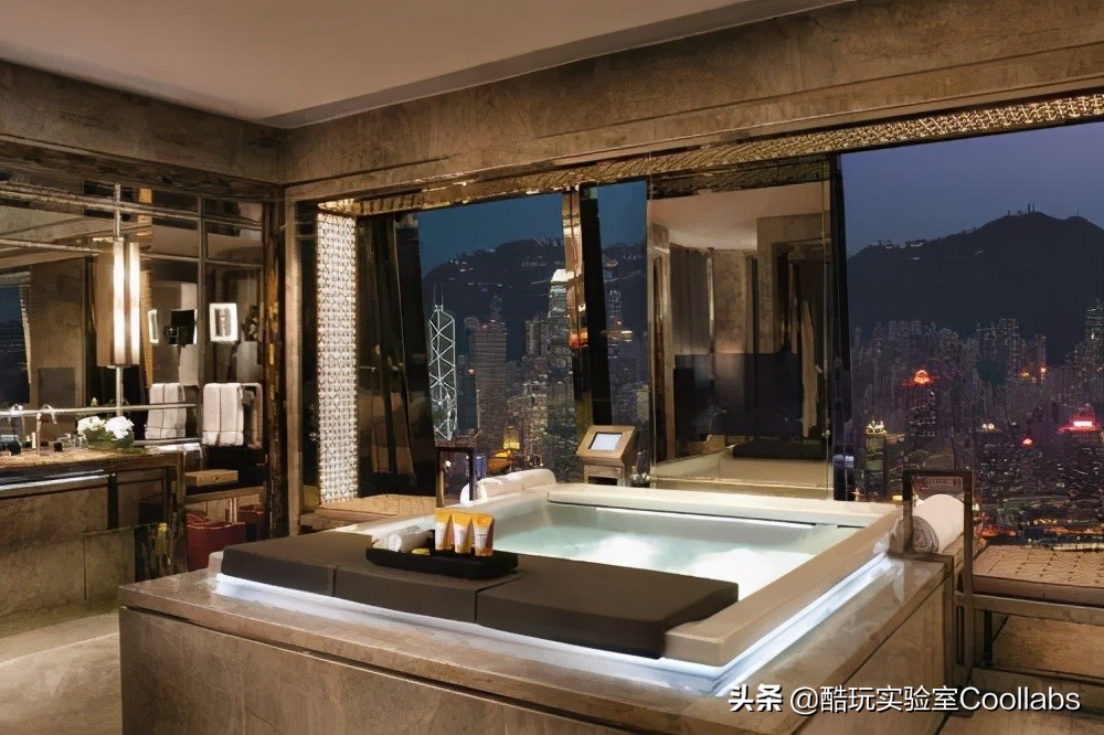 81岁河南首富，*养包***妇情**、暗通美国？