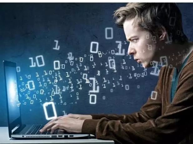 形容领导反复无常很善变句子,面对不同风格的领导