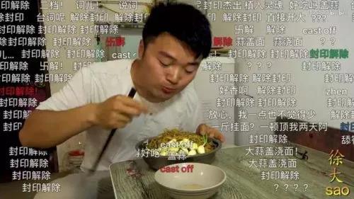 仰望星空你会想起什么,仰望星空你会想象到什么