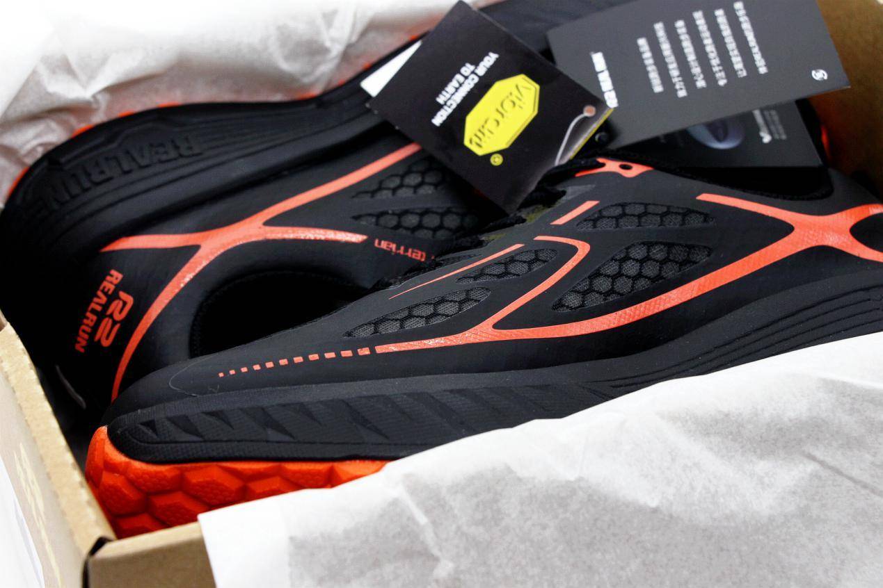 vibram防滑跑鞋徒步,vibram大底耐磨测试