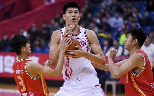 CBA现役十大本土中锋，上海签下MVP，北京双星被低估，谁接班周琦