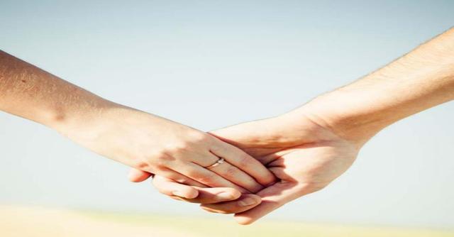 妻子买包丈夫忍无可忍,妻子拿丈夫发工资的钱买包