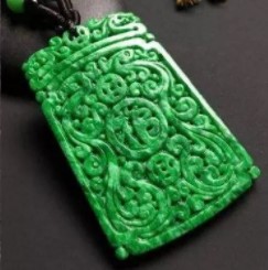 腾冲翡翠干青老料,翡翠干青金蟾摆件