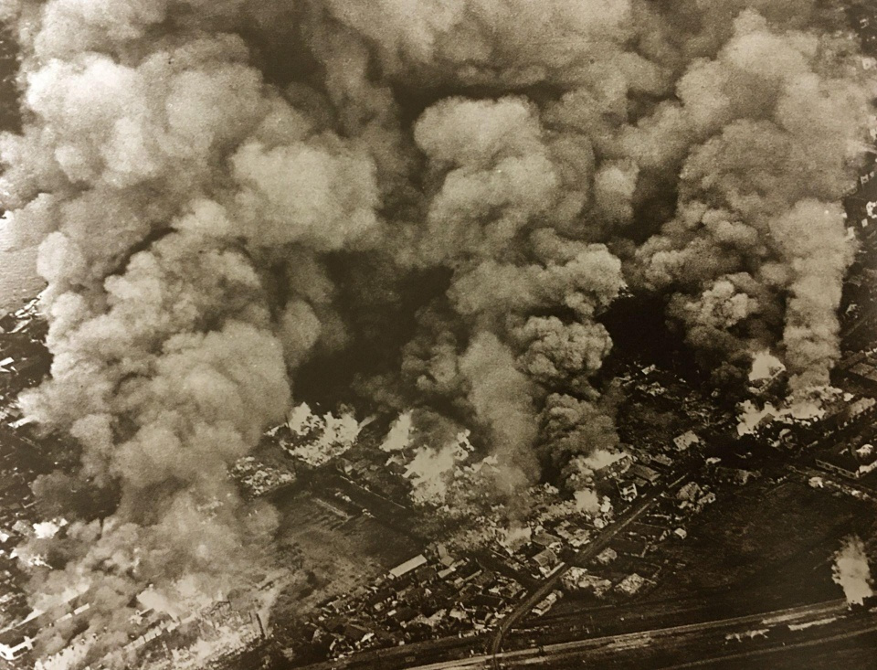 76年前，美国向日本投弹16万吨，让东京“燃”了起来