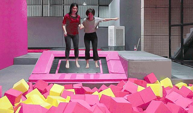 蹦床馆网红滑梯室内,旱雪滑梯蹦床公园