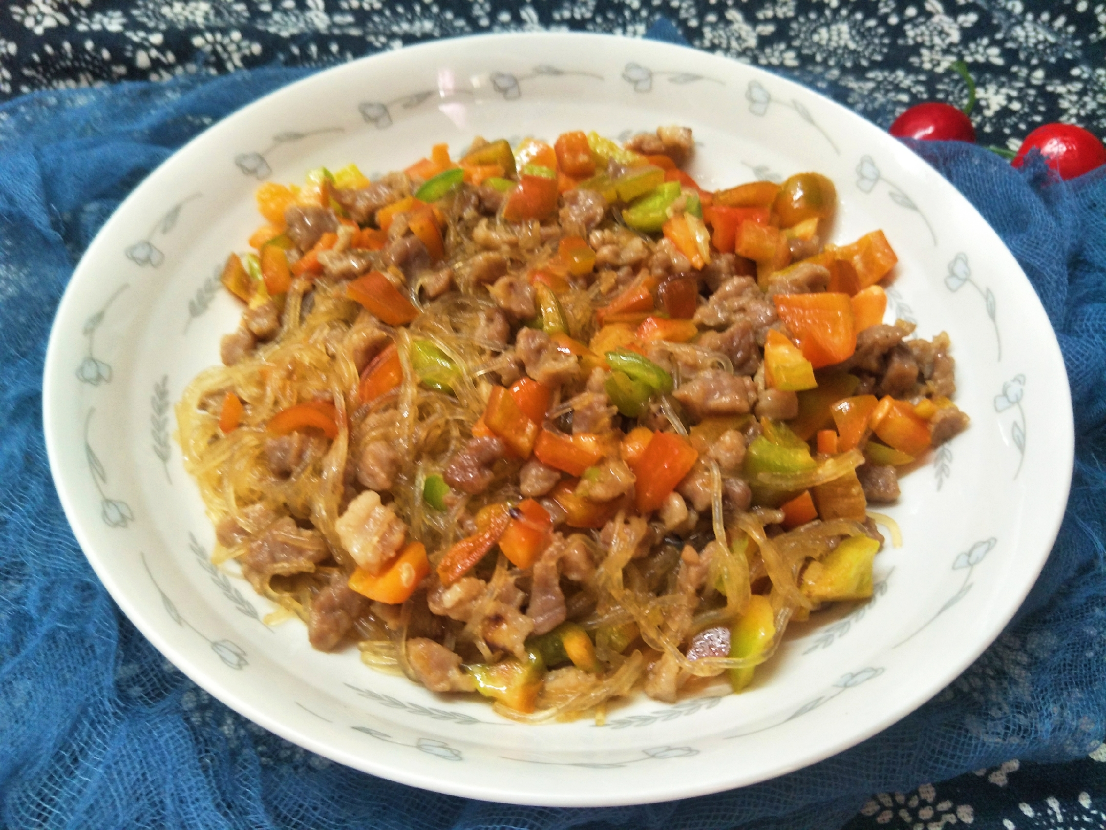 炒粉丝用什么水泡,怎么炒粉丝又粘又脆